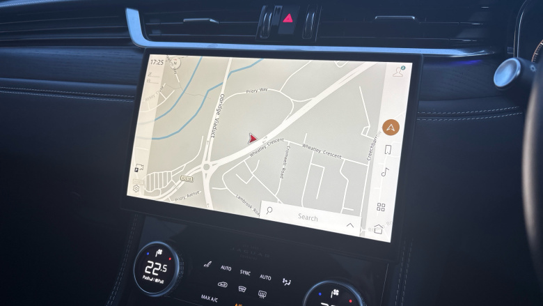 Jaguar F-Pace 2.0 D200 R-Dynamic HSE Black 5dr Auto AWD Diesel Estate